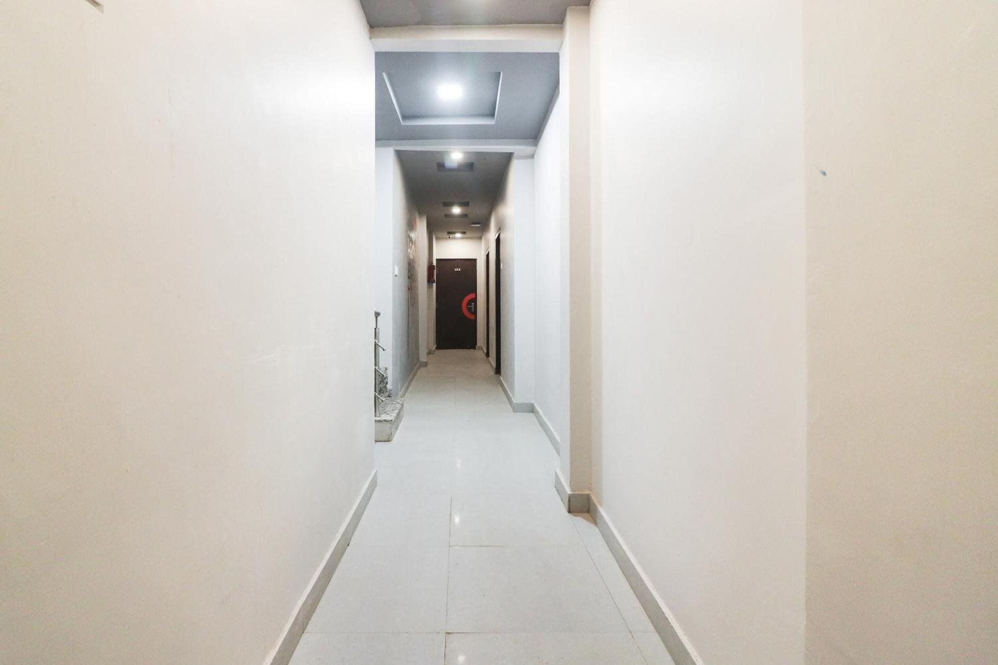 Super Collection O Sonica Gold Civil Lines Otel Allāhābād Junction Dış mekan fotoğraf